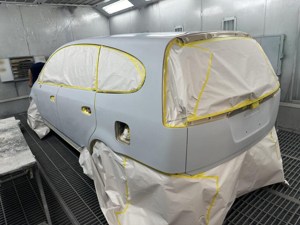 แก้สีเสื่อมสภาพ สีนกแก้ว 2K 6 - Suksan Auto Service แก้สีเสื่อมสภาพ สีนกแก้ว 2K